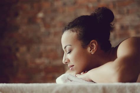 Massagem Sensual de Corpo Inteiro Namoro sexual Ramada